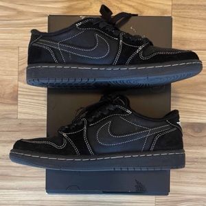 travis scott Jordan 1 black phantom